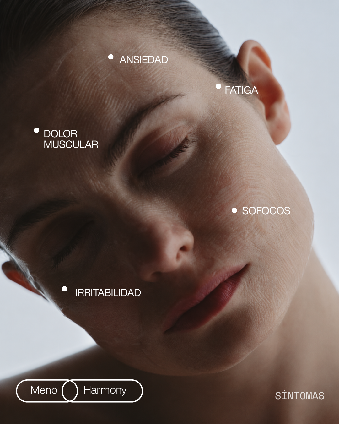 Mujer en perimenopausia y síntomas de la menopausia